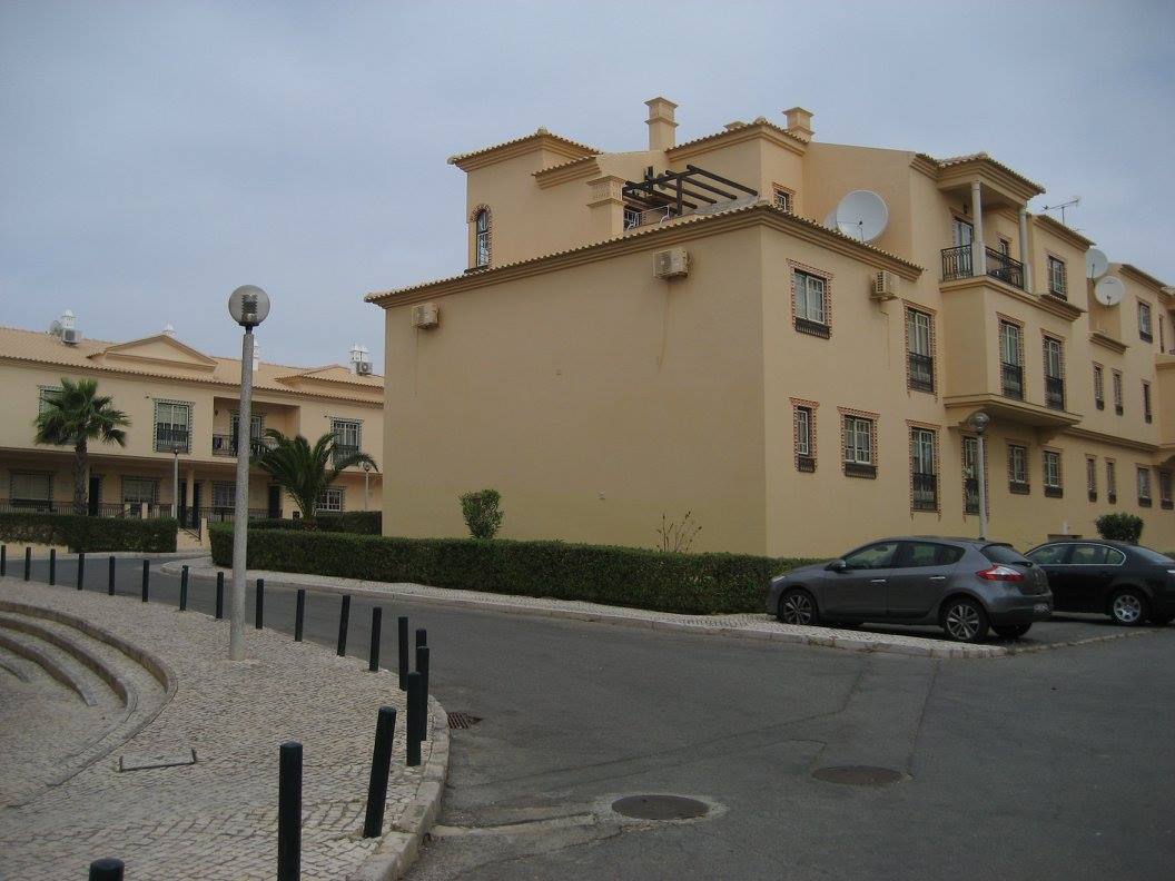 Apartamento T2 (Férias)  2026,  c/ piscina  – Oura – Albufeira.